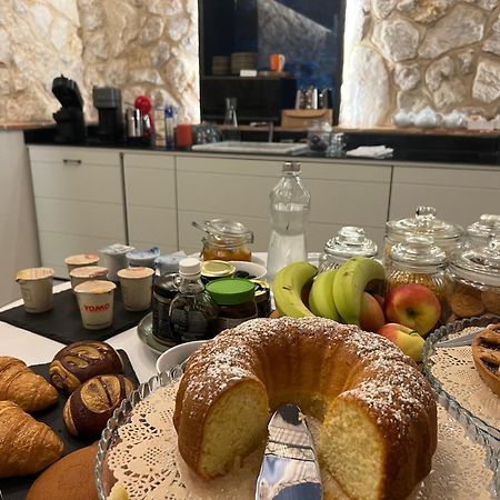 Pietrasanta Ai Teatri Bed and Breakfast Buitenkant foto